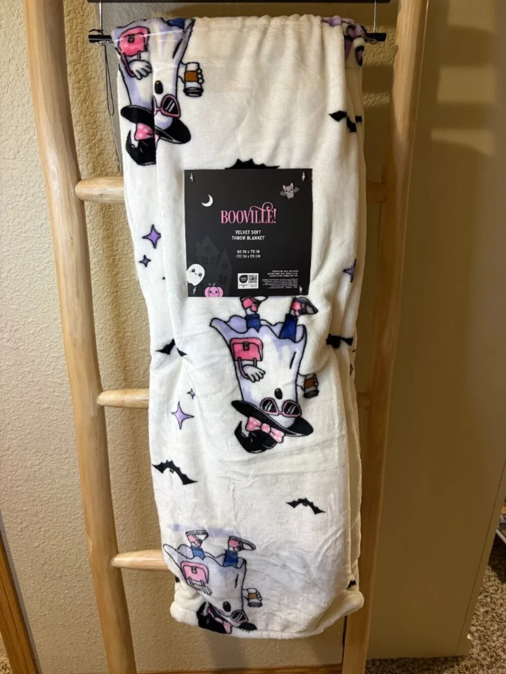 Booville Boojee Ghost Halloween Velvet Soft Throw Blanket 60x70 Bats NWT